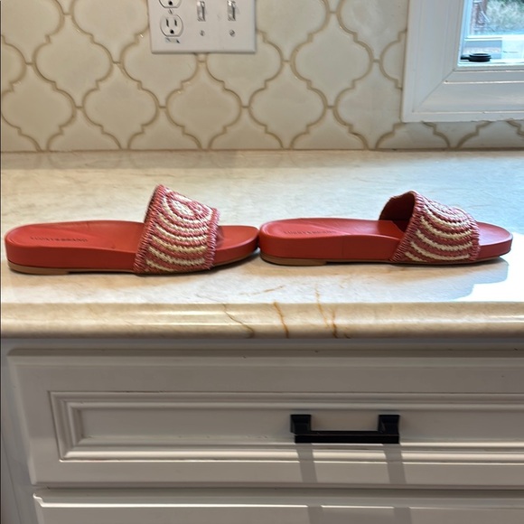 Lucky Brand Pepperika woven Peace Sign Slides in Chili - Picture 2 of 5